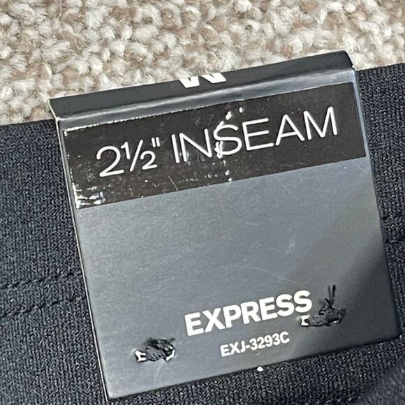 Express Scalloped Scallop Hem black Shorts Size Medium nwt - Picture 9 of 12